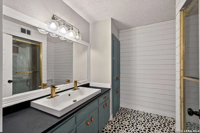 1045 Shook Avenue #145H Olmos Park, TX 78212